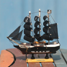 bateaux en bois sculpté à la main